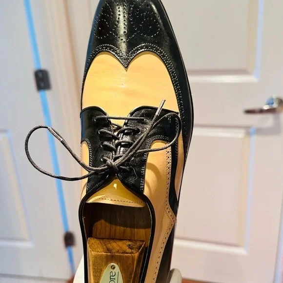 Soulier Two Tone Brogue Spectator Wingtip Oxfords. - Picture 6 of 13